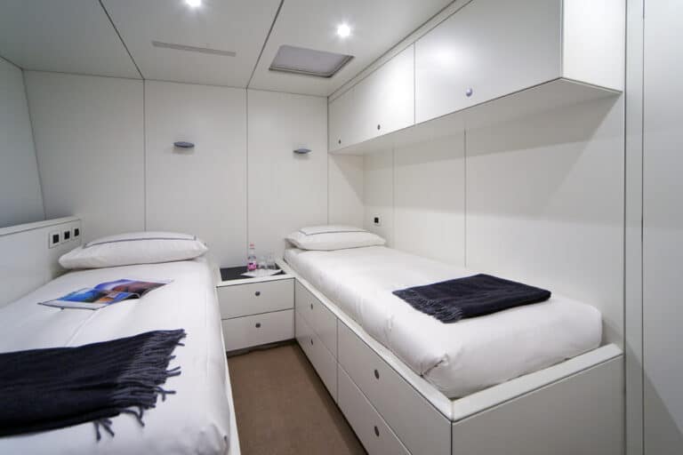 Super Yacht Dark Shadow twin cabin