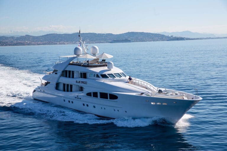 Super Yacht LUISA available for charter