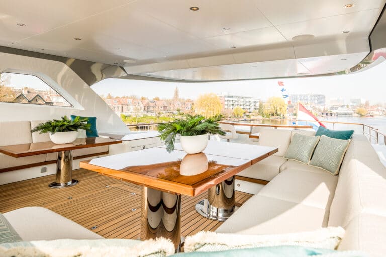 Motor Yacht Calypso Sundeck Seating