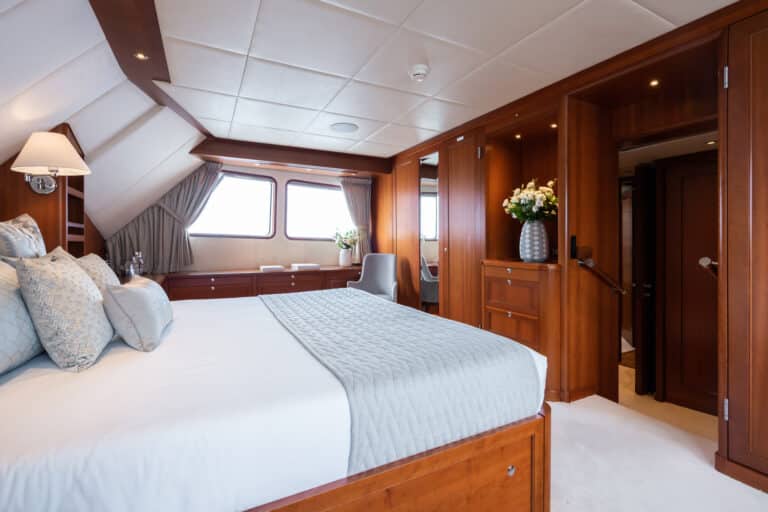 EXMAR-Yachting-Cornelia-cabins-master-01