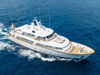 EXMAR-Yachting-Cornelia-profile-04