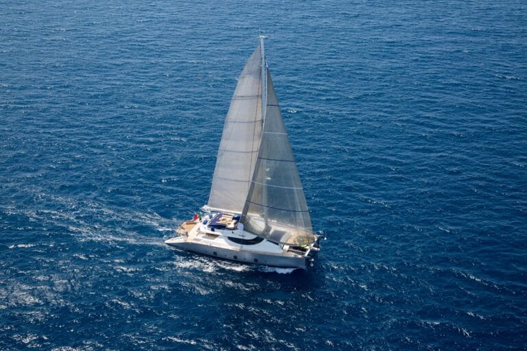 Luxury Catamaran HUTIANE Sailing