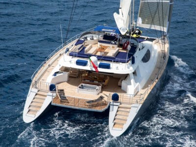 Luxury Catamaran HUTIANE Aft Cruising