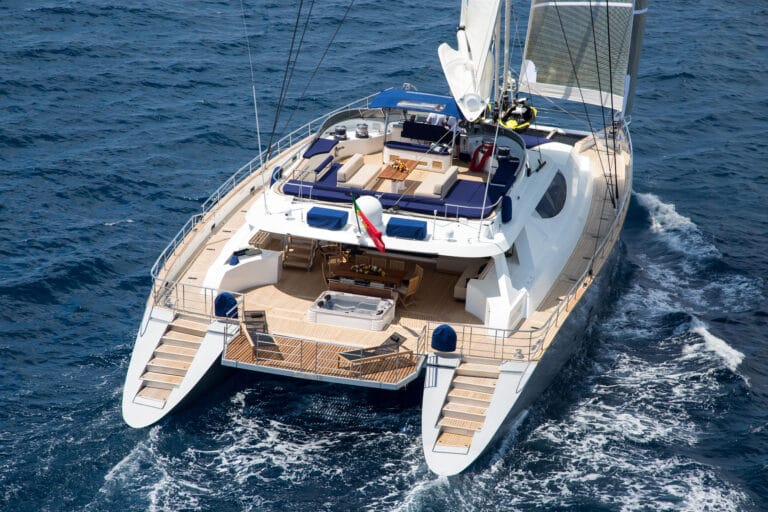 Luxury Catamaran HUTIANE Aft Cruising