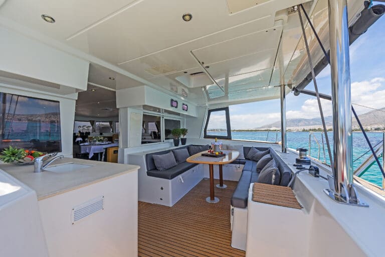 Luxury Sailing Catamaran IDEA! - Al fresco dining