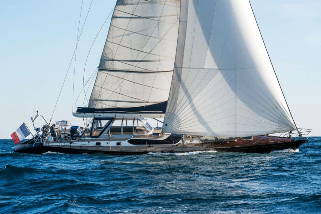 Luxury yacht LEATSA - From starboard