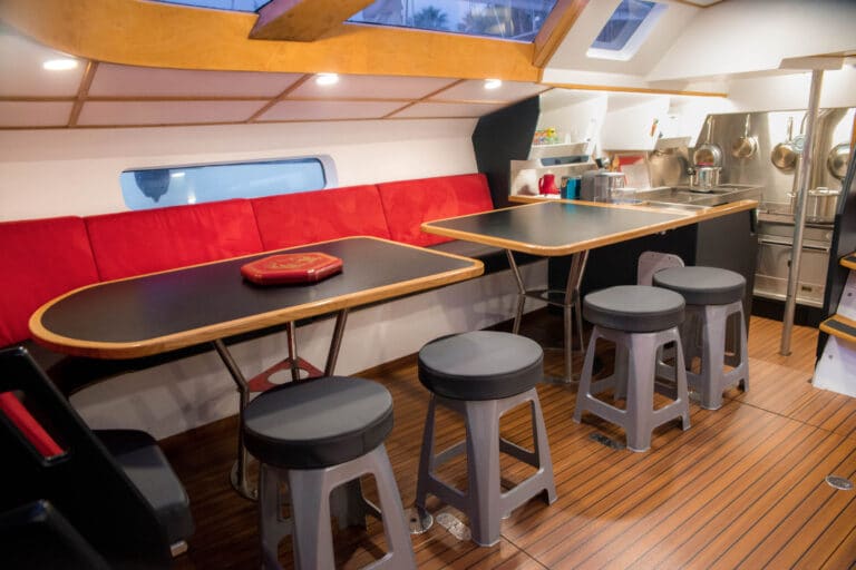 Luxury yacht LEATSA - Dining space