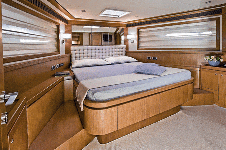 LR23_Vip_cabin-760x510