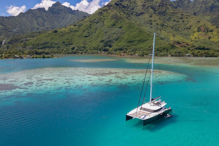 Luxury Catamaran LEVANTE - Pristine waters