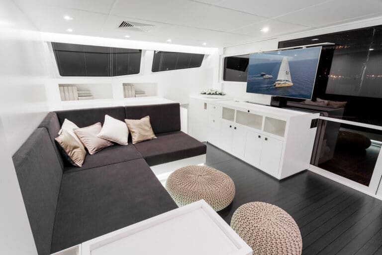 Luxury Catamaran LEVANTE - Lounge