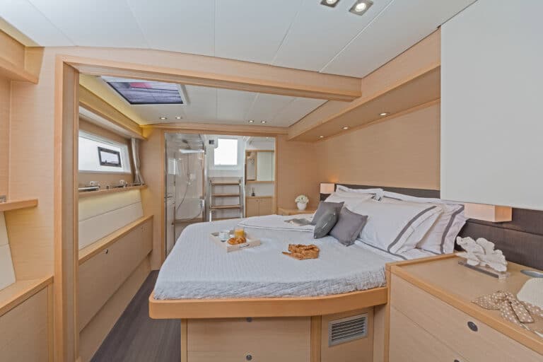 MELITI - Luxury Catamaran Master cabin