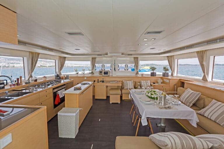 MELITI - Luxury Catamaran Dining spaces