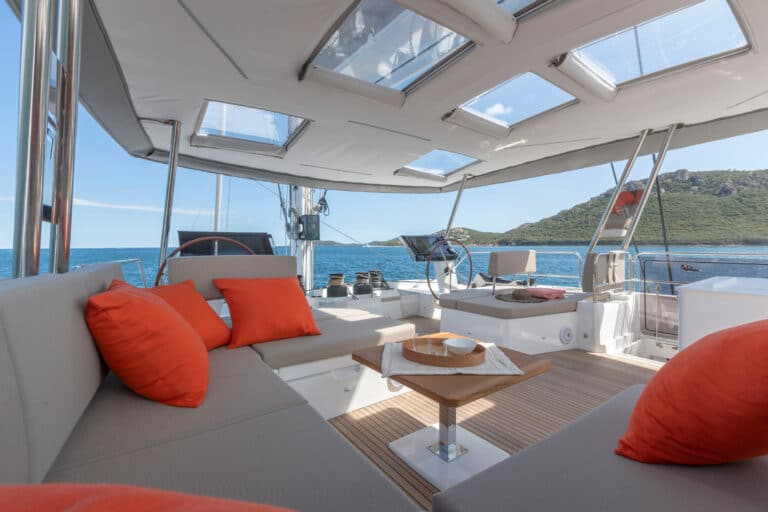 Luxury Catamaran NUMBER ONE - Exterior Lounge