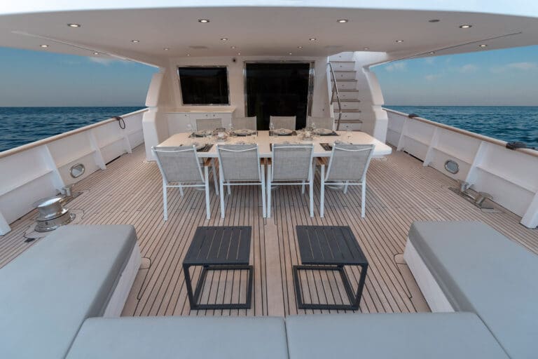 Luxury Motor Yacht PROJECT STEEL Deckspace