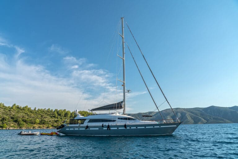 Luxury Motor Yacht San Limi at anchor