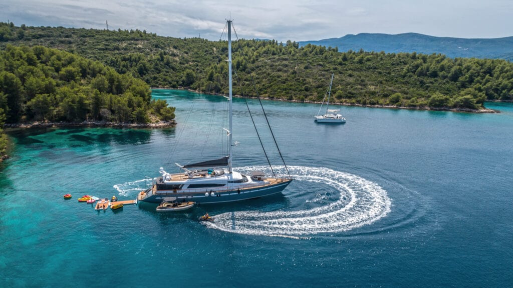 Luxury Motor Yacht SAN LIMI jetski