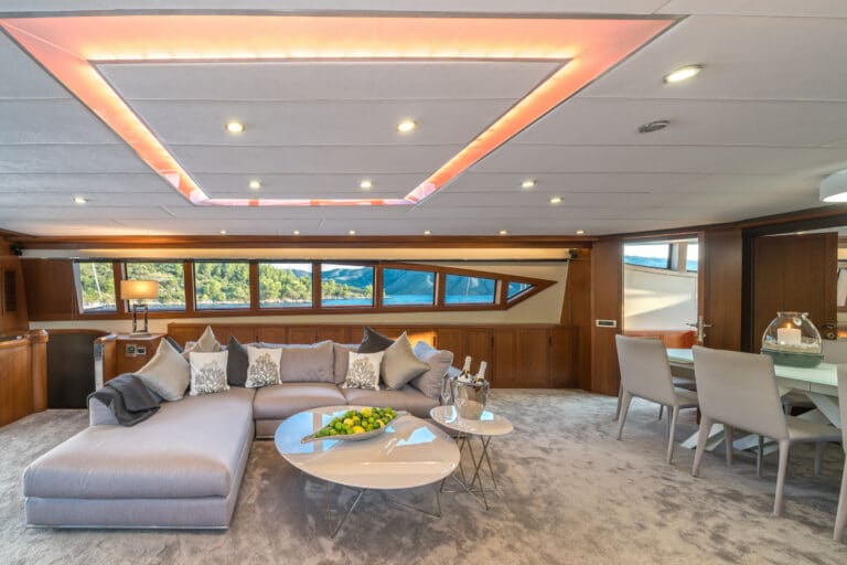 Luxury Motor Yacht SAN LIMI living space