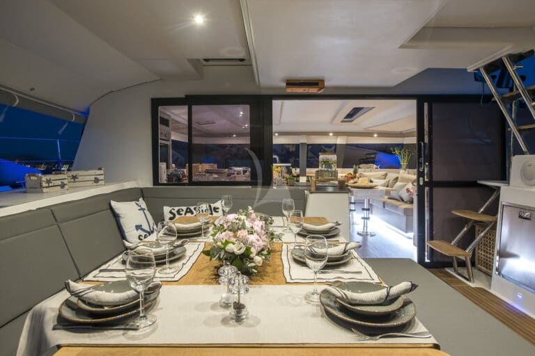 Luxury Yacht SEA ENERGY V - dining