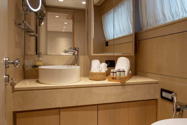 Luxury Motor Yacht SUMMER FUN master suite en suite bathroom shower