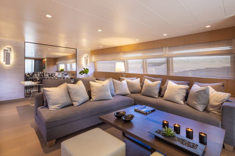 Luxury Motor Yacht SUMMER FUN living space