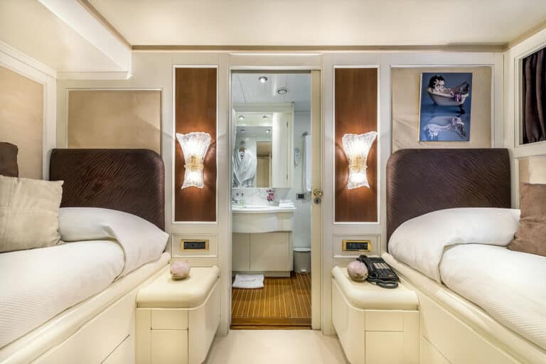 Luxury Motor Yacht SUPERFUN Twin cabin