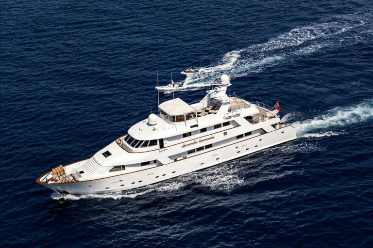 Luxury Motor Yacht SUPERFUN Sailing