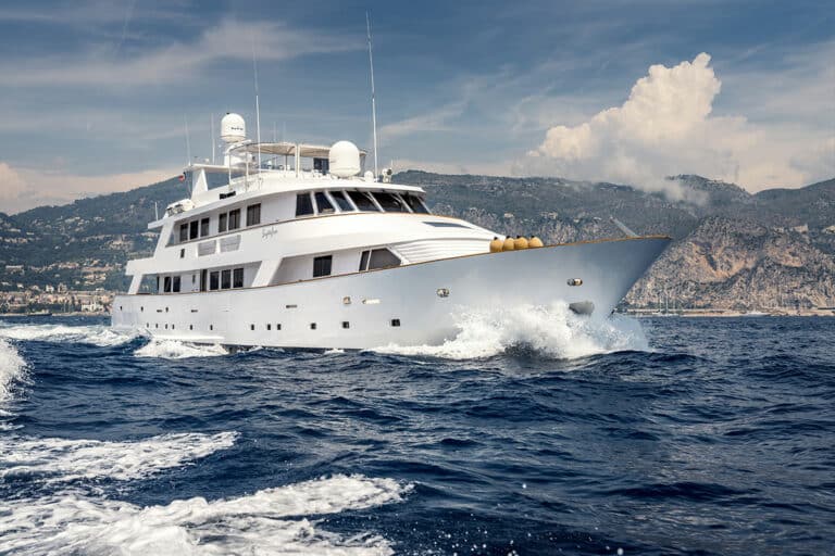 Luxury Motor Yacht SUPERFUN front