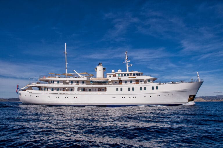 Sherakhan yacht for charter