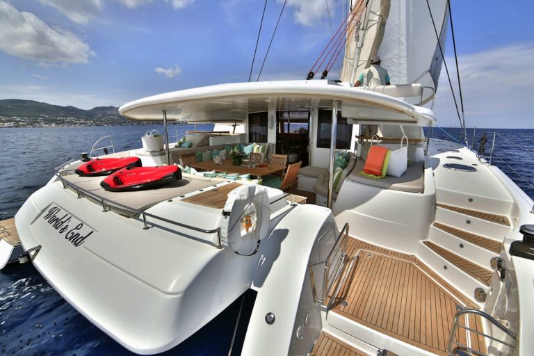 Luxury Catamaran WORLD'S END aft deck