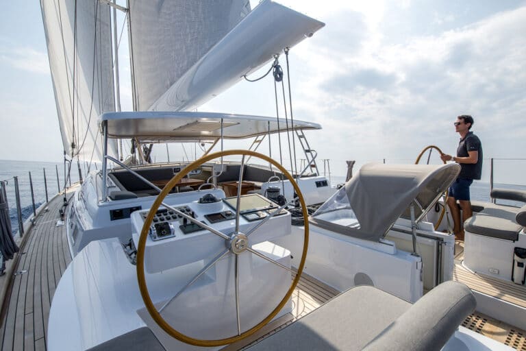 Sailing Yacht LADY 8 - Cruising from wheel