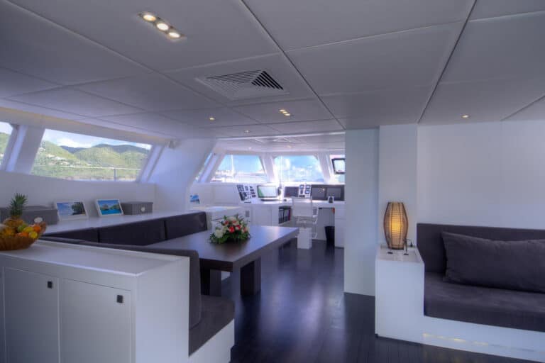 Luxury Catamaran LEVANTE - Living space