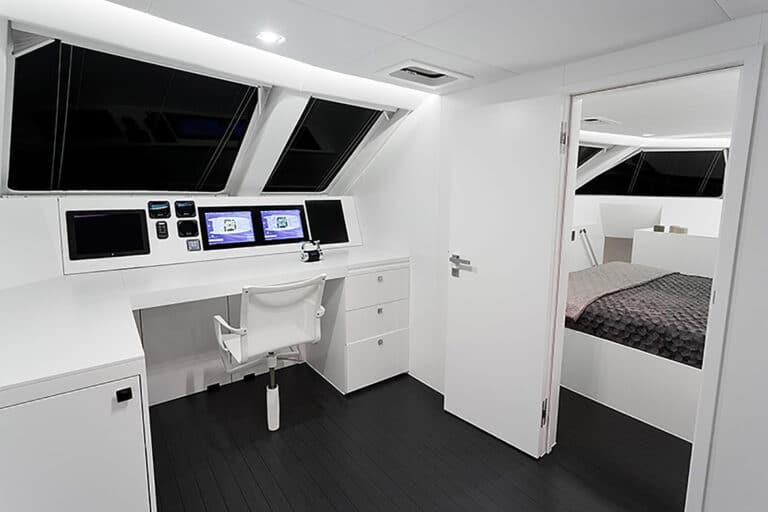 Luxury Catamaran LEVANTE - Navigation