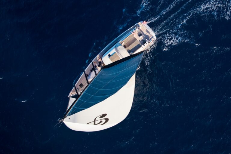 Luxury Yacht Allegro - Sailing bird view