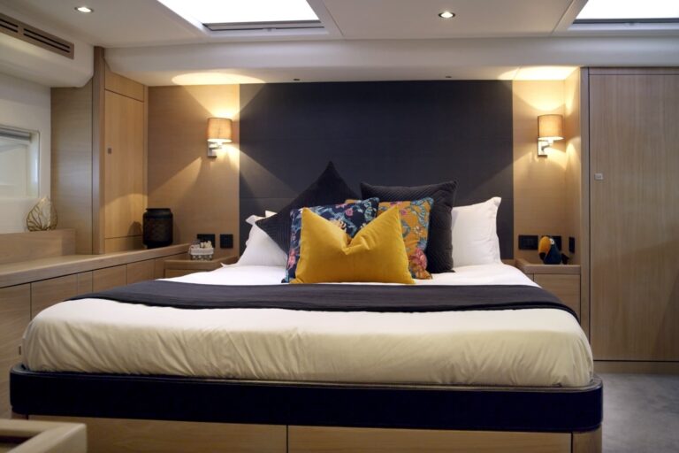 Champagne Hippy Luxury Sailing Yacht - master cabin