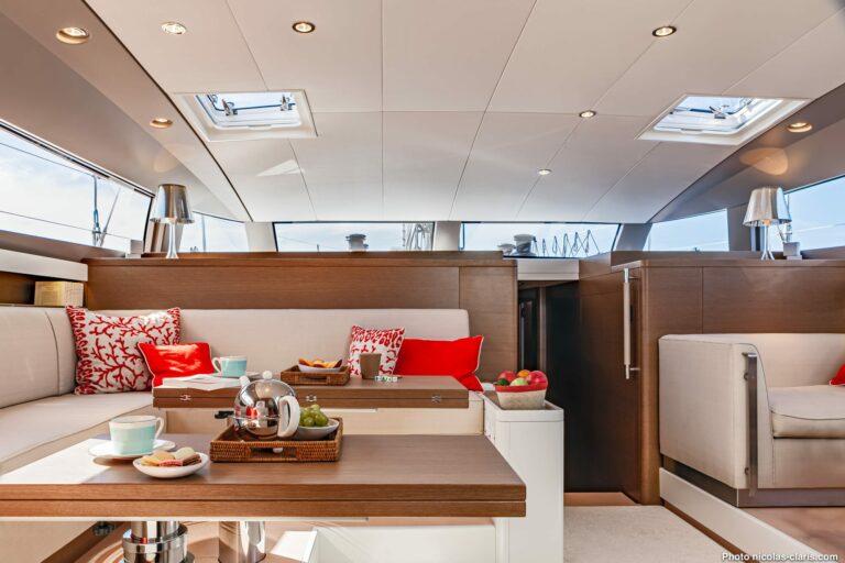 Spark - Luxury Sailing yacht - Saloon 2