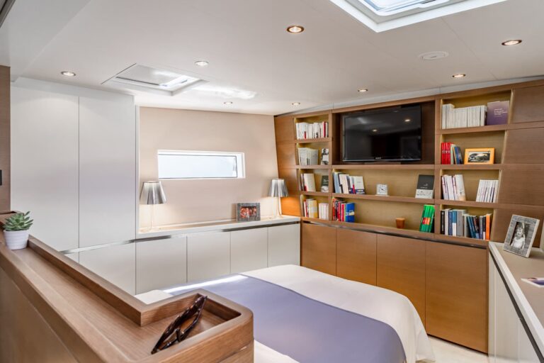 Spark - Luxury Sailing yacht - Master Cabin