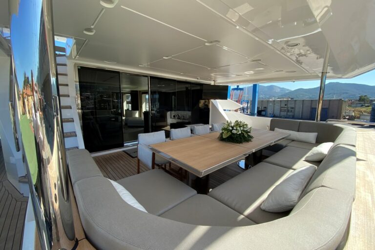 Aft Deck Seating