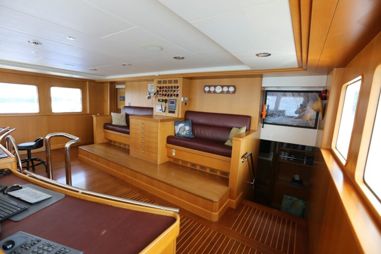 40m fishing expedition yacht - SEA HUNTER