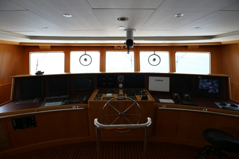 40m fishing expedition yacht - SEA HUNTER