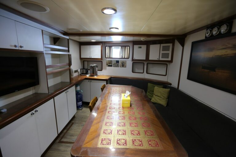 40m fishing expedition yacht - SEA HUNTER