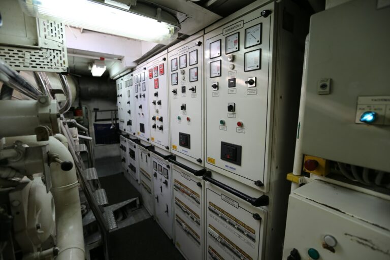 40m fishing expedition yacht - SEA HUNTER