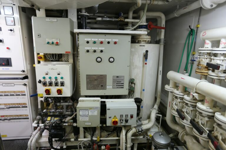 40m fishing expedition yacht - SEA HUNTER