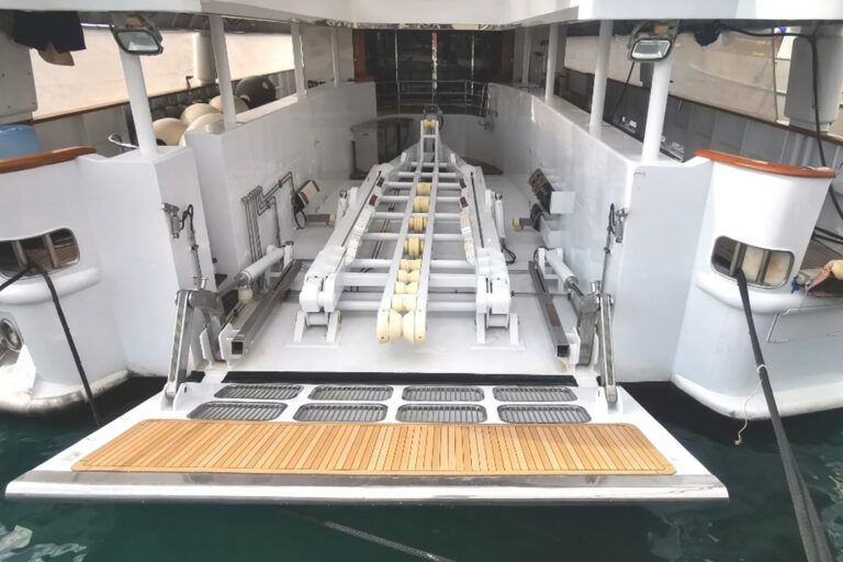 40m fishing expedition yacht - SEA HUNTER