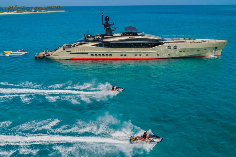 177_PALMERJOHNSON_DB9_PRINT-3