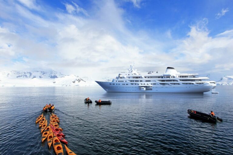 Y910 ANTARCTIC KAYAKS