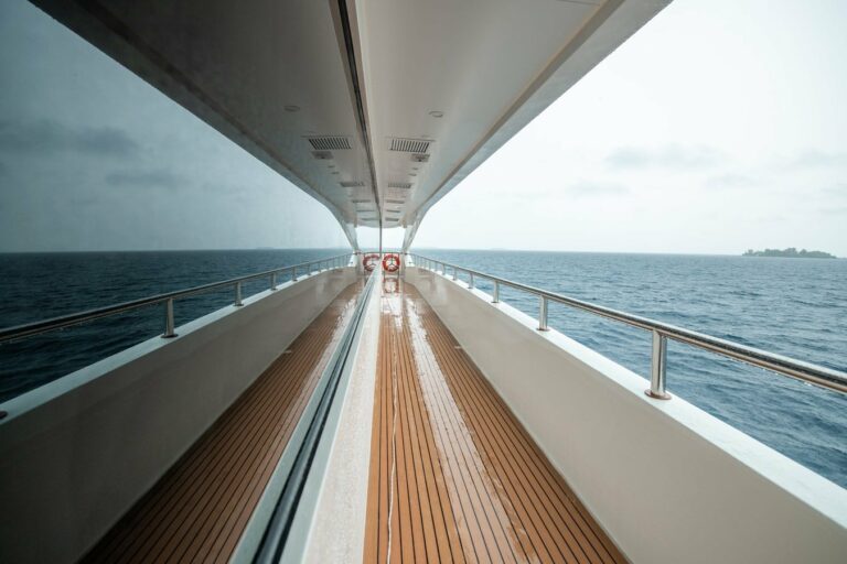Aisle of portside