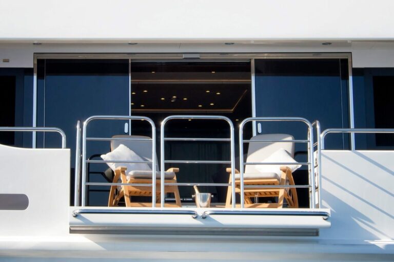 Q Sunseeker 155 Yacht Sky-Lounge Balcony