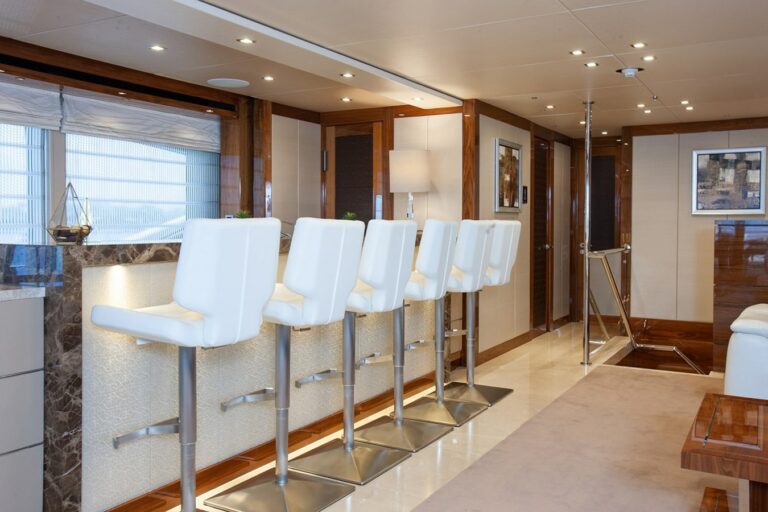 Q Sunseeker 155 Yacht Sky Lounge