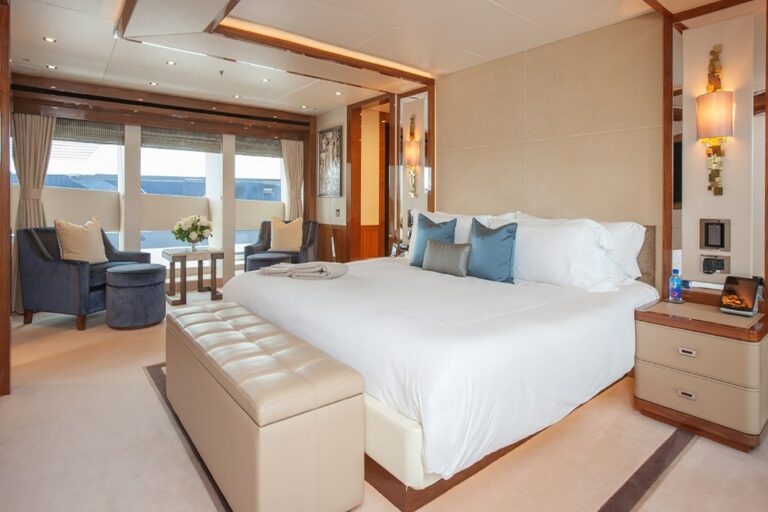 Q Sunseeker 155 Yacht Master Suite