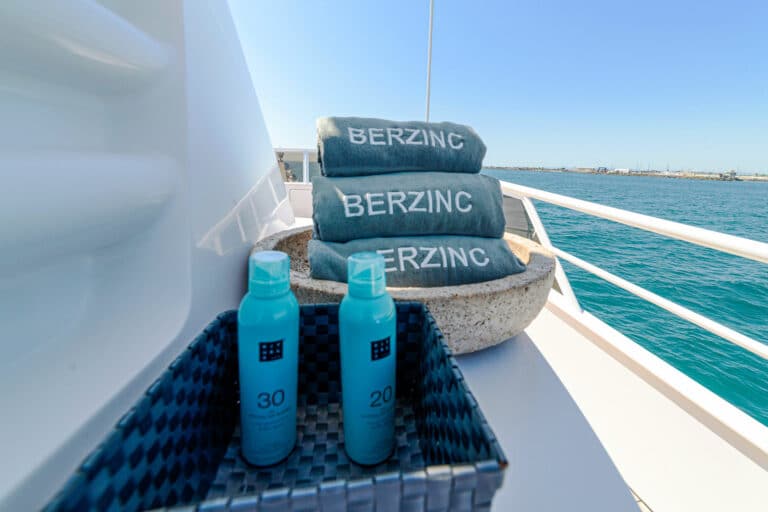 Motor Yacht Berzinc Towels